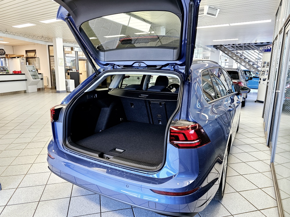 VW Golf Variant  bei Hoffmann Automobile in Wolfsburg kaufen und sofort mitnehmen - Bild 2