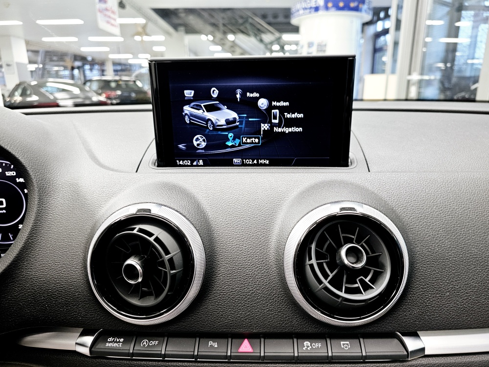 Audi A3 Cabrio  bei Hoffmann Automobile in Wolfsburg kaufen und sofort mitnehmen - Bild 11