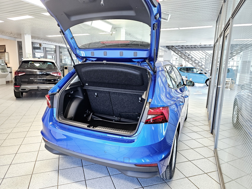 Skoda Fabia  bei Hoffmann Automobile in Wolfsburg kaufen und sofort mitnehmen - Bild 2