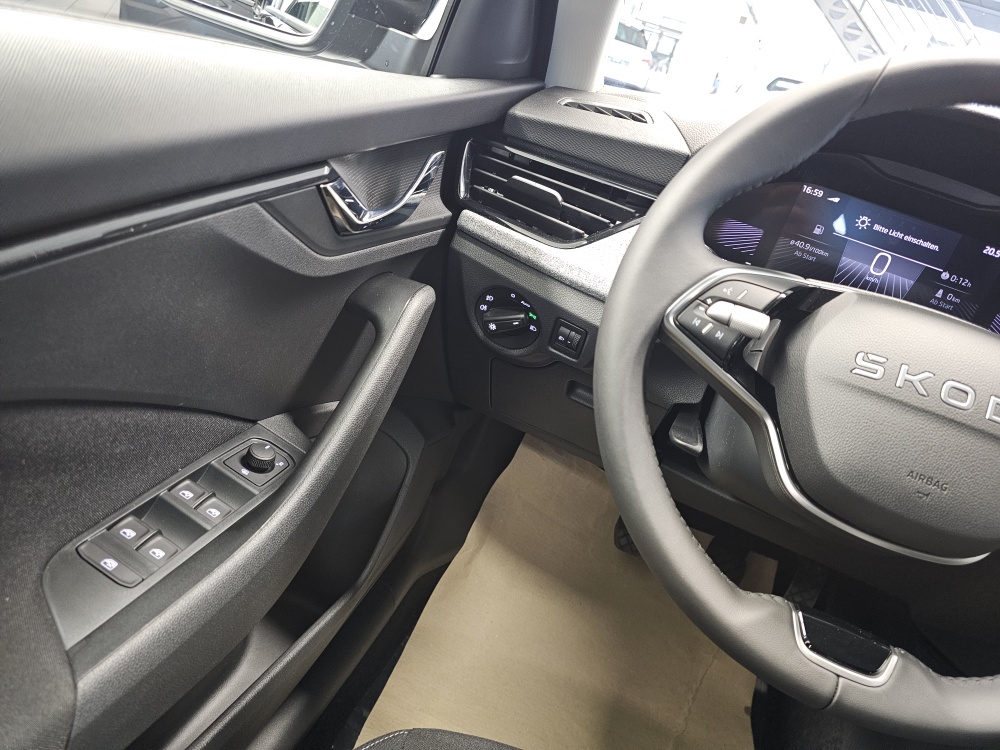 Skoda Kamiq  bei Hoffmann Automobile in Wolfsburg kaufen und sofort mitnehmen - Bild 19