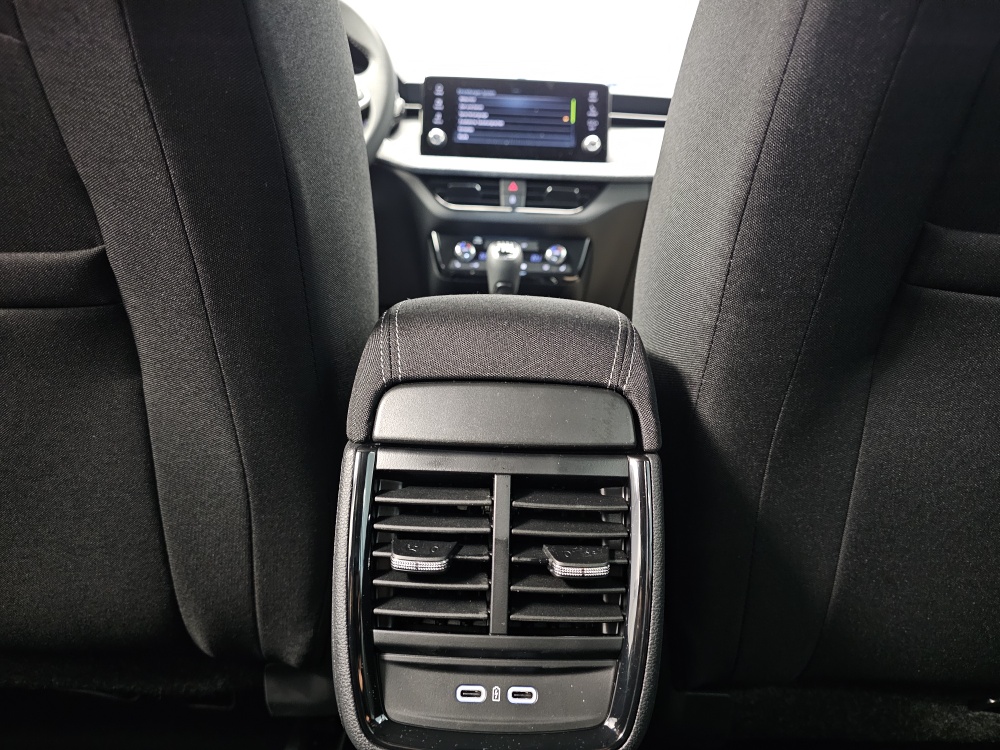 Skoda Kamiq  bei Hoffmann Automobile in Wolfsburg kaufen und sofort mitnehmen - Bild 5