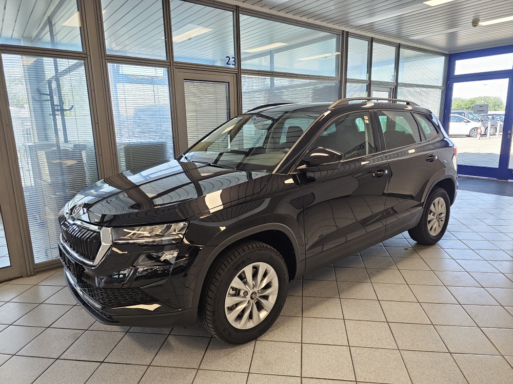 Skoda Karoq Selection für nur 31.850,- € bei Hoffmann Automobile in Wolfsburg kaufen und sofort mitnehmen