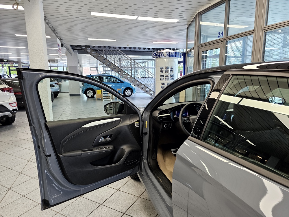 Opel Corsa  bei Hoffmann Automobile in Wolfsburg kaufen und sofort mitnehmen - Bild 13