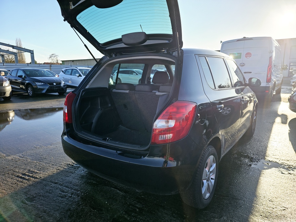 Skoda Fabia  bei Hoffmann Automobile in Wolfsburg kaufen und sofort mitnehmen - Bild 2