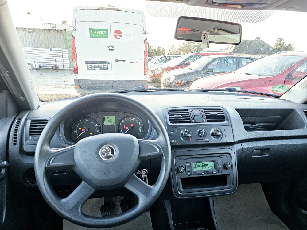 Skoda Fabia  bei Hoffmann Automobile in Wolfsburg kaufen und sofort mitnehmen - Bild 8