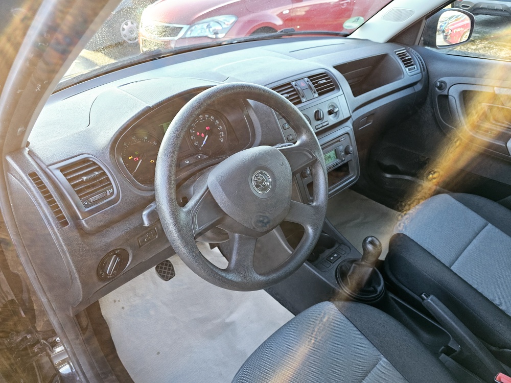 Skoda Fabia  bei Hoffmann Automobile in Wolfsburg kaufen und sofort mitnehmen - Bild 9