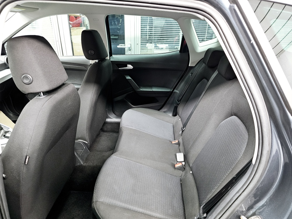 Seat Arona  bei Hoffmann Automobile in Wolfsburg kaufen und sofort mitnehmen - Bild 4