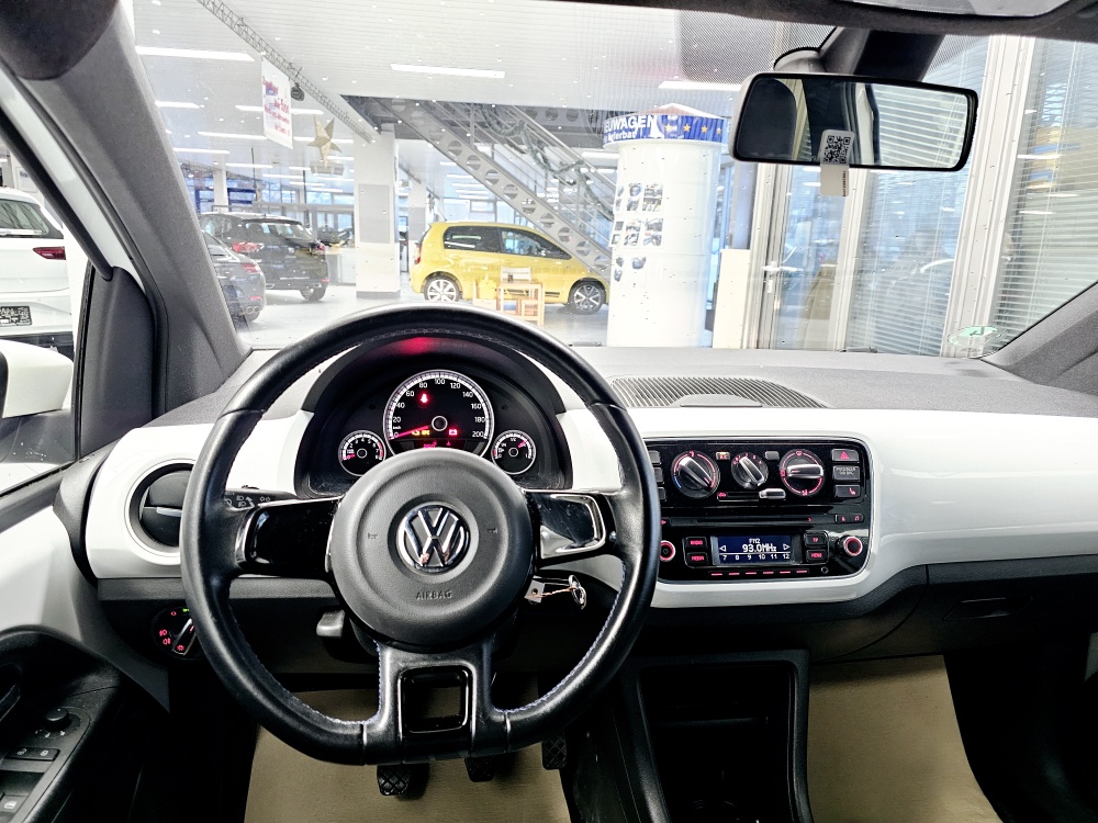 VW up!  bei Hoffmann Automobile in Wolfsburg kaufen und sofort mitnehmen - Bild 10