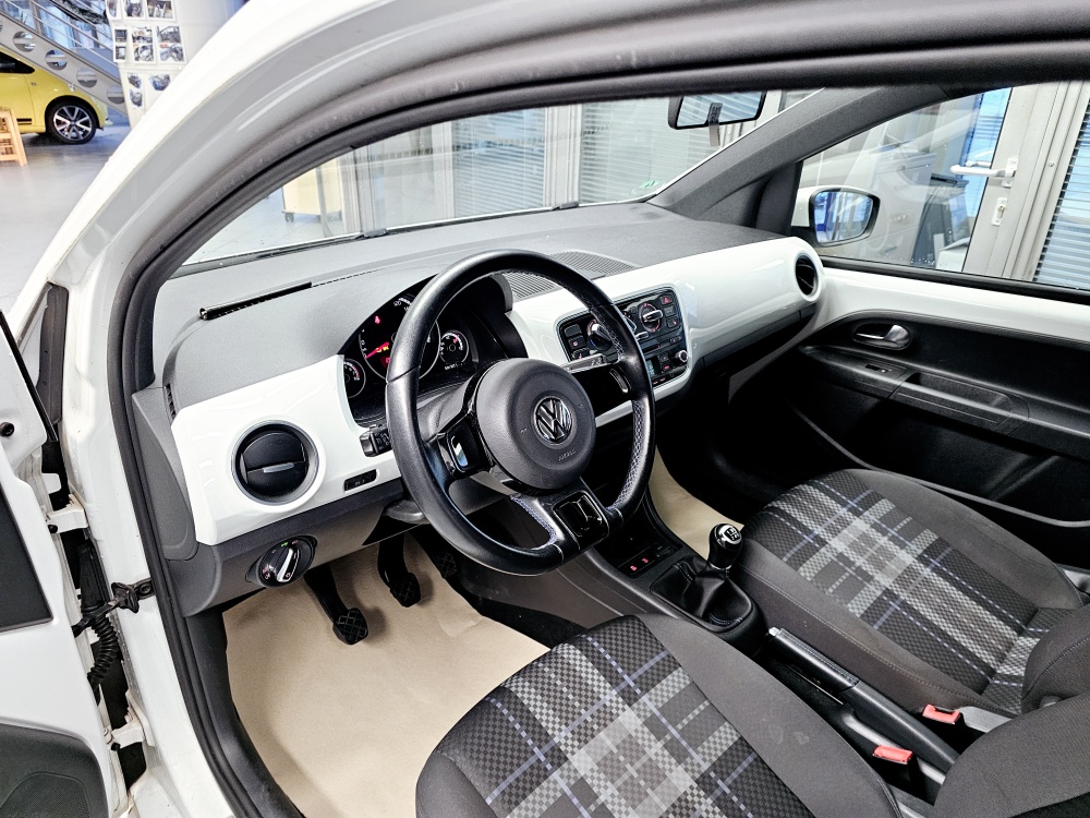VW up!  bei Hoffmann Automobile in Wolfsburg kaufen und sofort mitnehmen - Bild 11