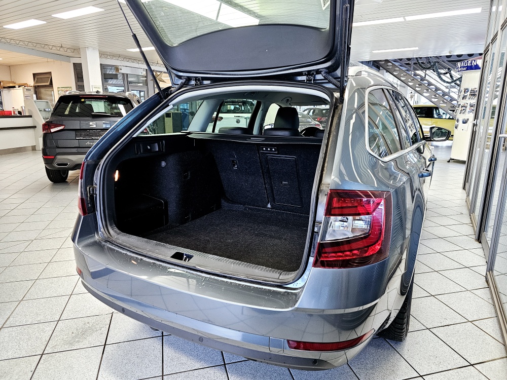 Skoda Octavia Combi  bei Hoffmann Automobile in Wolfsburg kaufen und sofort mitnehmen - Bild 2