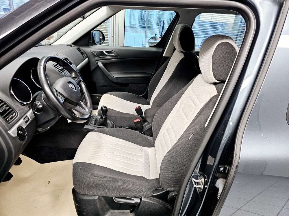 Skoda Yeti  bei Hoffmann Automobile in Wolfsburg kaufen und sofort mitnehmen - Bild 13