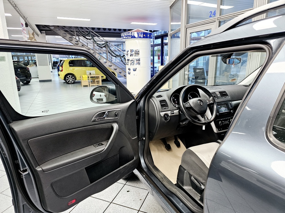 Skoda Yeti  bei Hoffmann Automobile in Wolfsburg kaufen und sofort mitnehmen - Bild 14