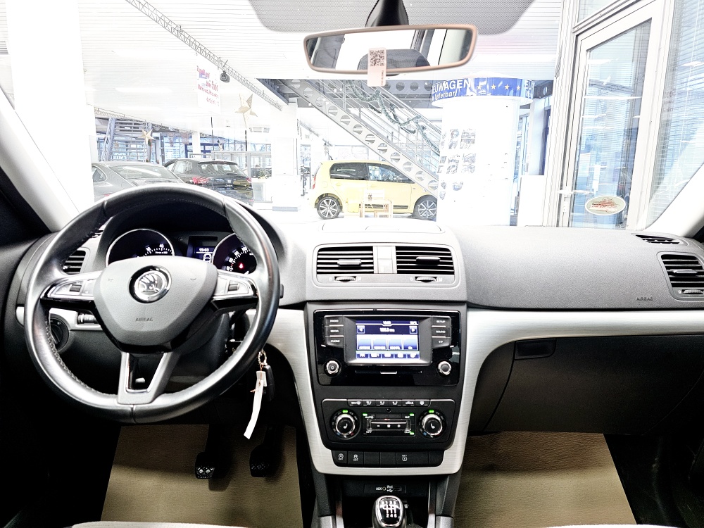 Skoda Yeti  bei Hoffmann Automobile in Wolfsburg kaufen und sofort mitnehmen - Bild 5