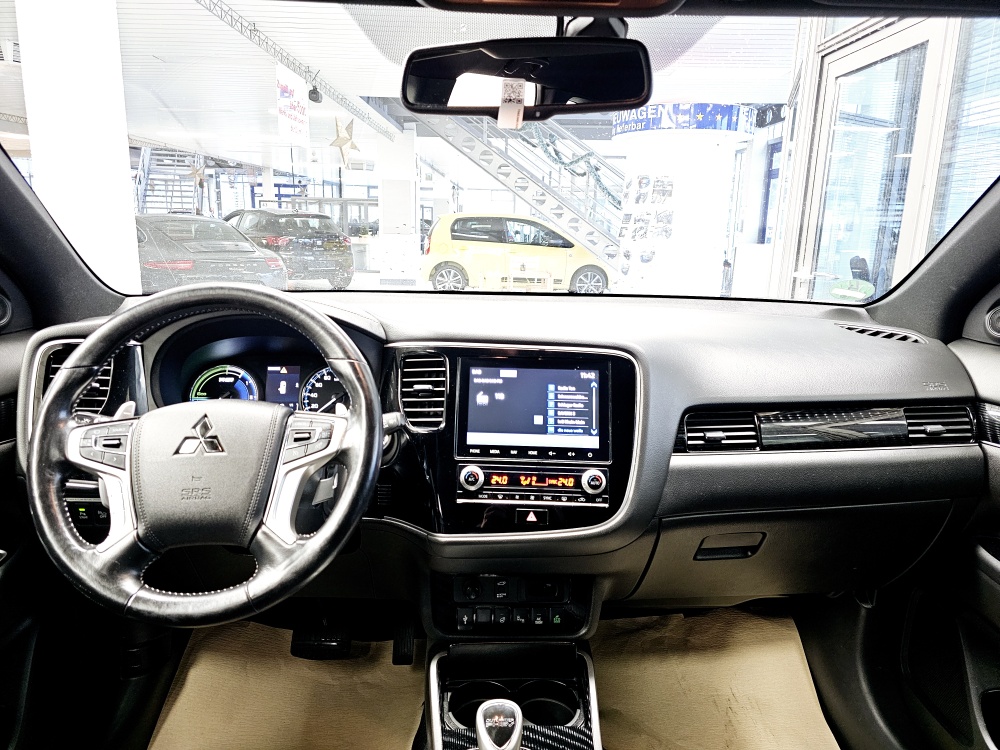 Mitsubishi Outlander  bei Hoffmann Automobile in Wolfsburg kaufen und sofort mitnehmen - Bild 10