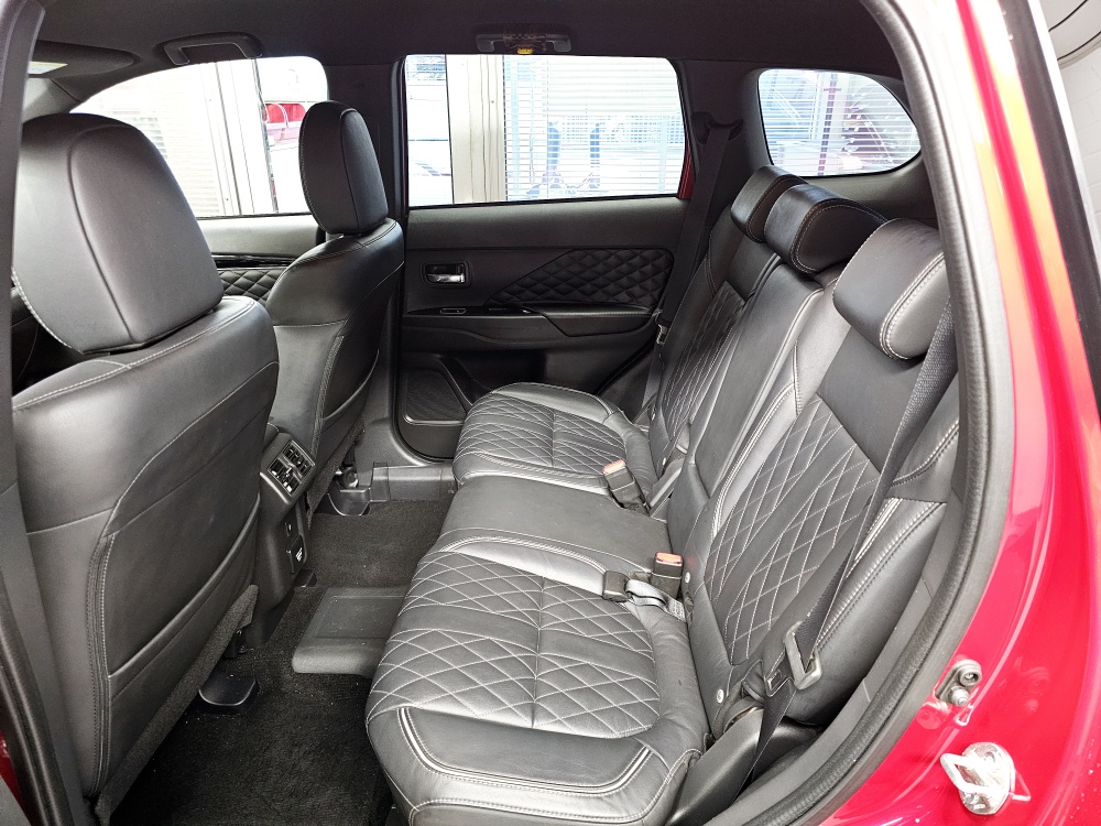 Mitsubishi Outlander  bei Hoffmann Automobile in Wolfsburg kaufen und sofort mitnehmen - Bild 9