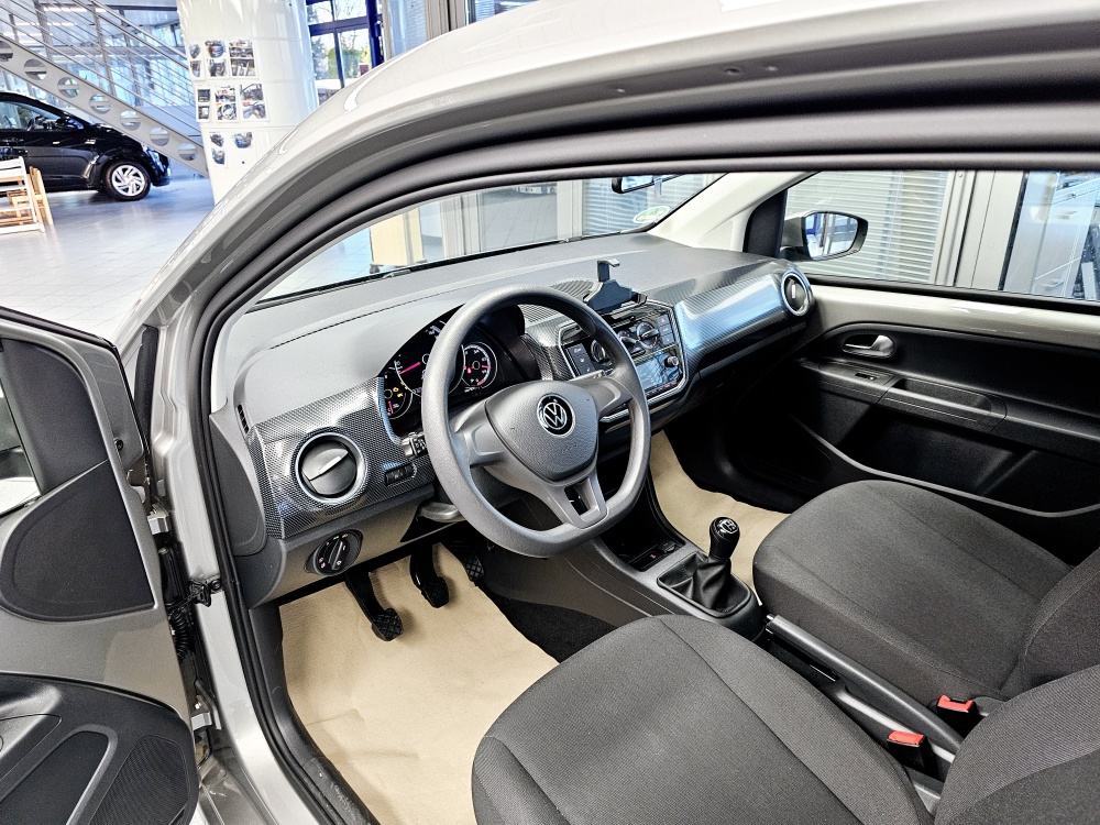 VW up!  bei Hoffmann Automobile in Wolfsburg kaufen und sofort mitnehmen - Bild 12