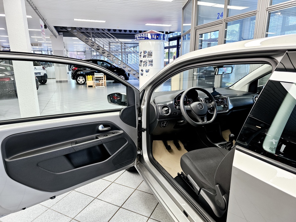 VW up!  bei Hoffmann Automobile in Wolfsburg kaufen und sofort mitnehmen - Bild 14