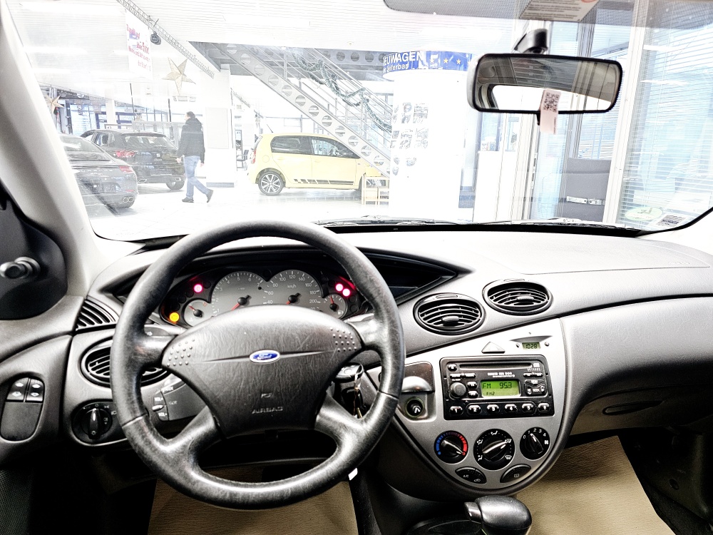 Ford Focus  bei Hoffmann Automobile in Wolfsburg kaufen und sofort mitnehmen - Bild 10