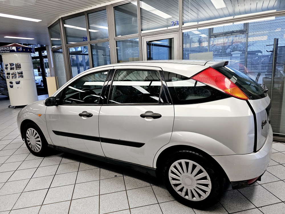 Ford Focus  bei Hoffmann Automobile in Wolfsburg kaufen und sofort mitnehmen - Bild 14