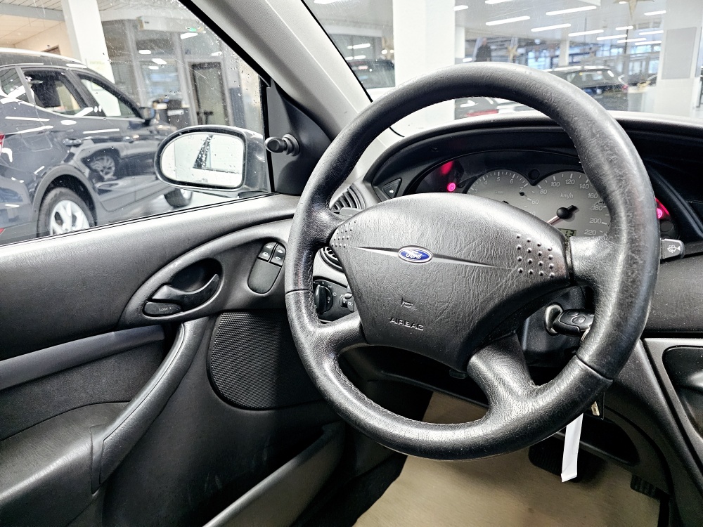 Ford Focus  bei Hoffmann Automobile in Wolfsburg kaufen und sofort mitnehmen - Bild 9