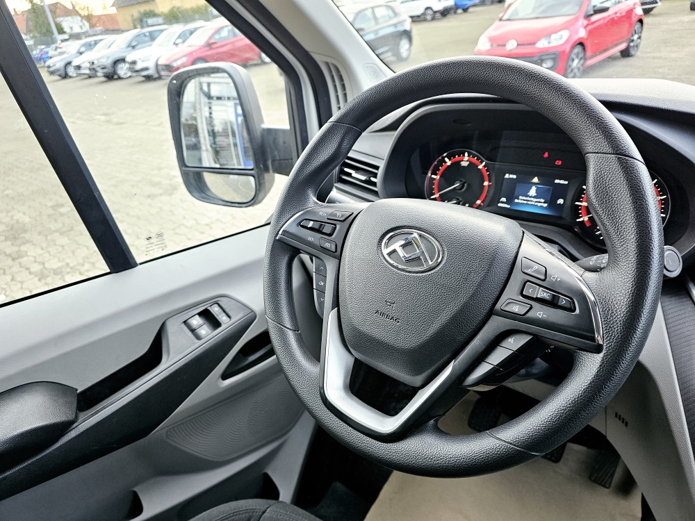 Maxus Deliver 9  bei Hoffmann Automobile in Wolfsburg kaufen und sofort mitnehmen - Bild 13
