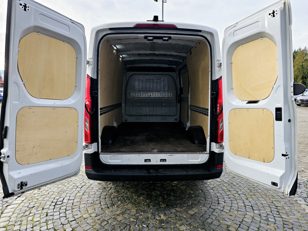 Maxus Deliver 9  bei Hoffmann Automobile in Wolfsburg kaufen und sofort mitnehmen - Bild 2