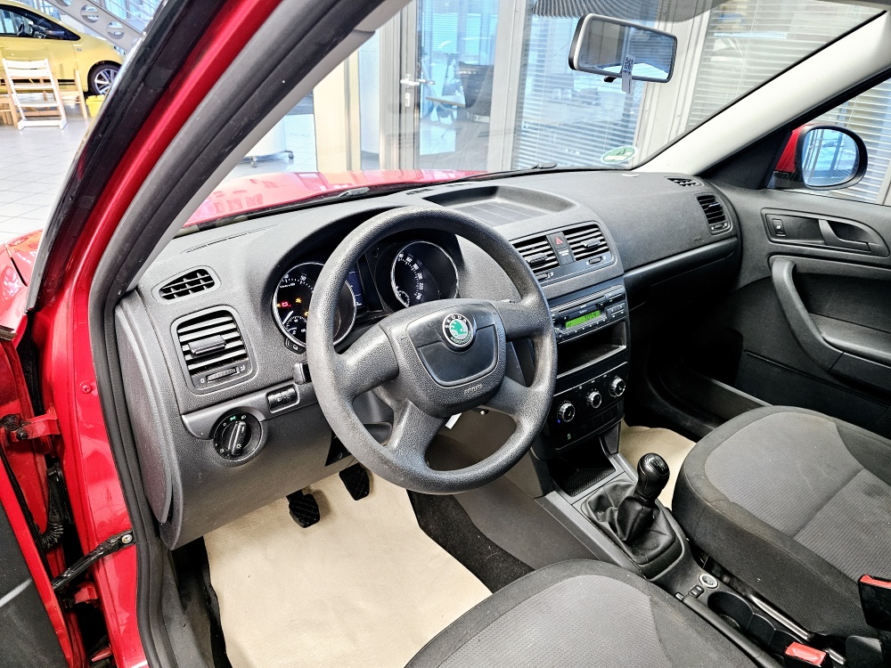 Skoda Yeti  bei Hoffmann Automobile in Wolfsburg kaufen und sofort mitnehmen - Bild 10