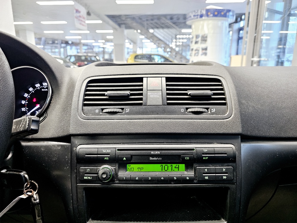 Skoda Yeti  bei Hoffmann Automobile in Wolfsburg kaufen und sofort mitnehmen - Bild 7
