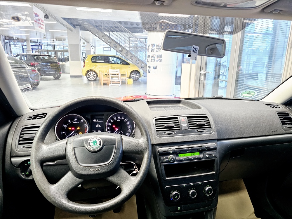 Skoda Yeti  bei Hoffmann Automobile in Wolfsburg kaufen und sofort mitnehmen - Bild 9