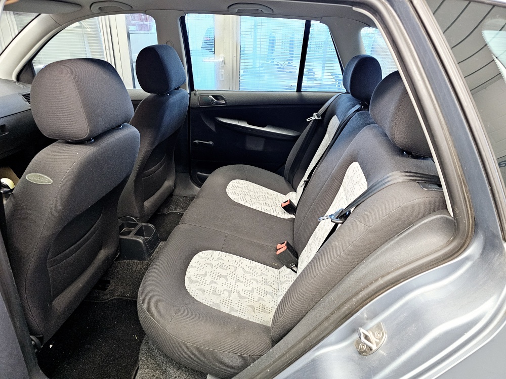 Skoda Fabia Combi  bei Hoffmann Automobile in Wolfsburg kaufen und sofort mitnehmen - Bild 4