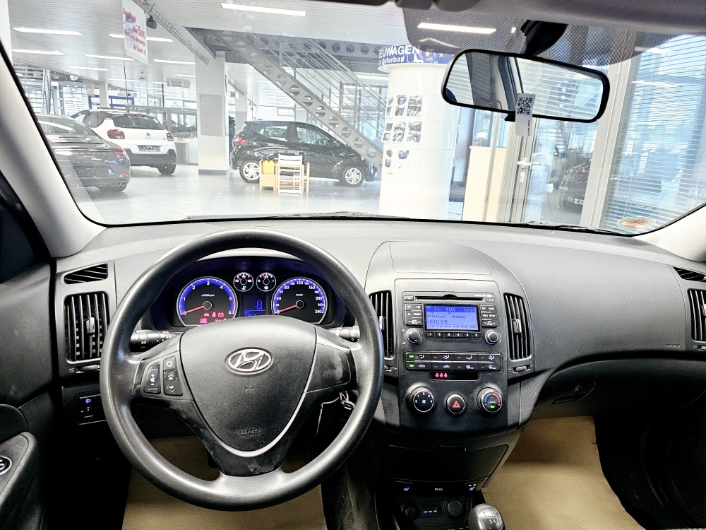 Hyundai i30  bei Hoffmann Automobile in Wolfsburg kaufen und sofort mitnehmen - Bild 10