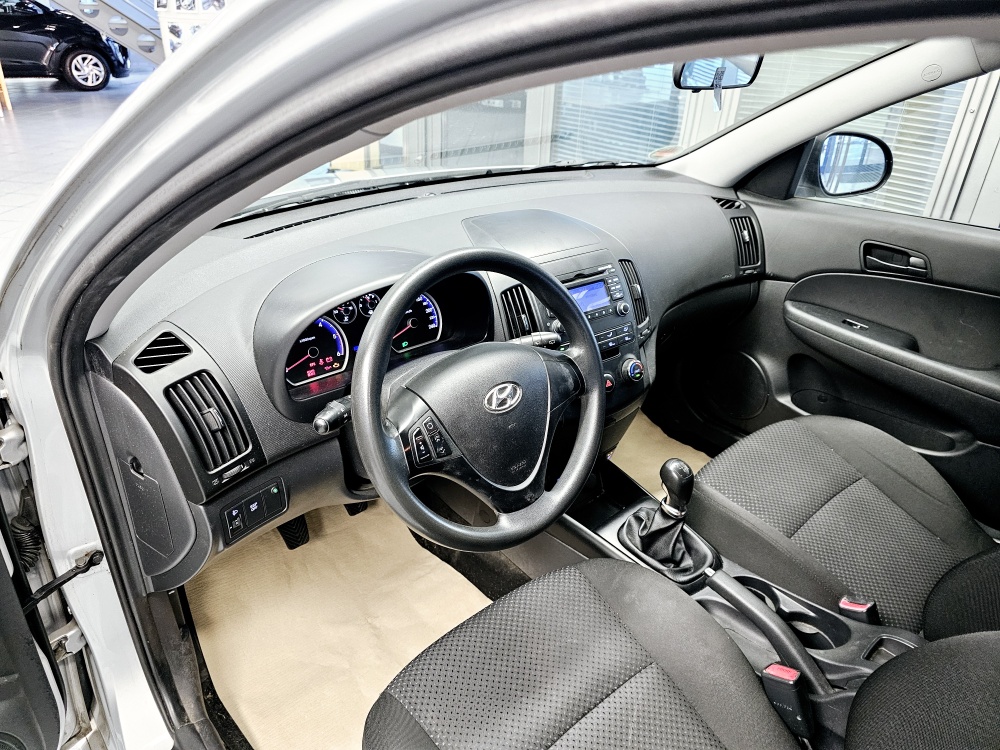 Hyundai i30  bei Hoffmann Automobile in Wolfsburg kaufen und sofort mitnehmen - Bild 11