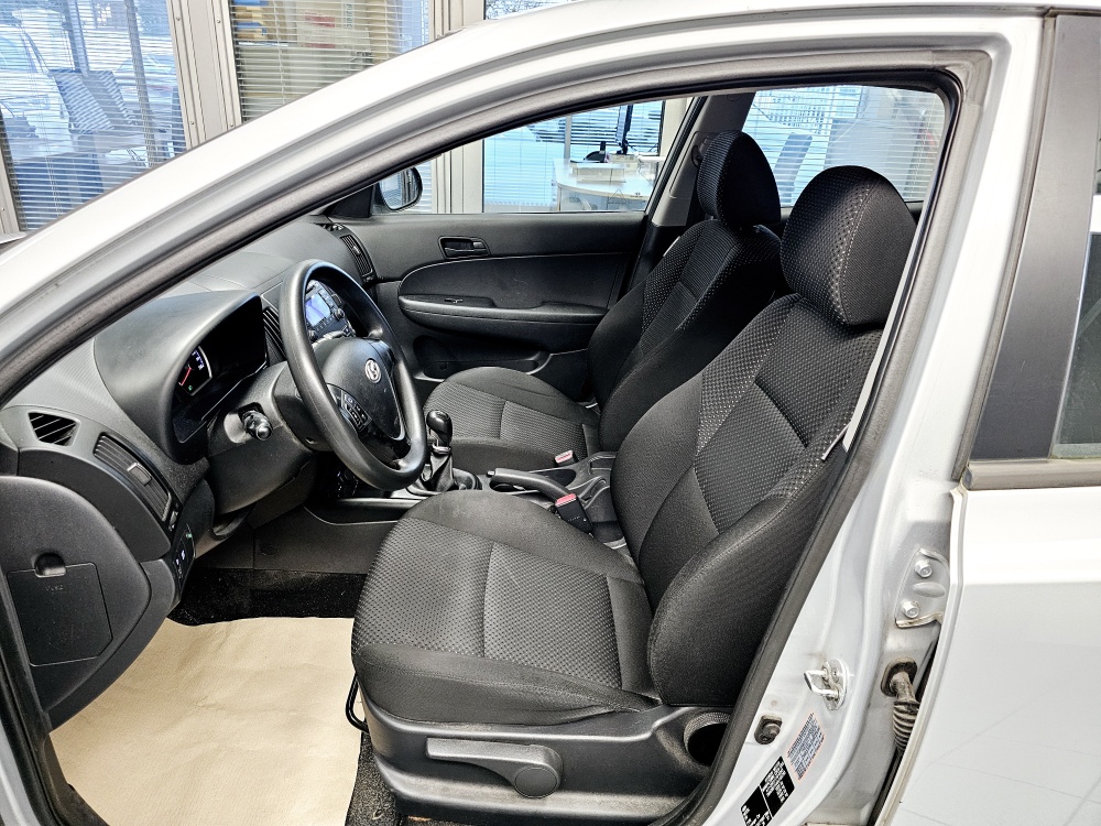 Hyundai i30  bei Hoffmann Automobile in Wolfsburg kaufen und sofort mitnehmen - Bild 12