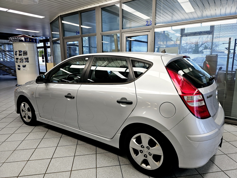 Hyundai i30  bei Hoffmann Automobile in Wolfsburg kaufen und sofort mitnehmen - Bild 14