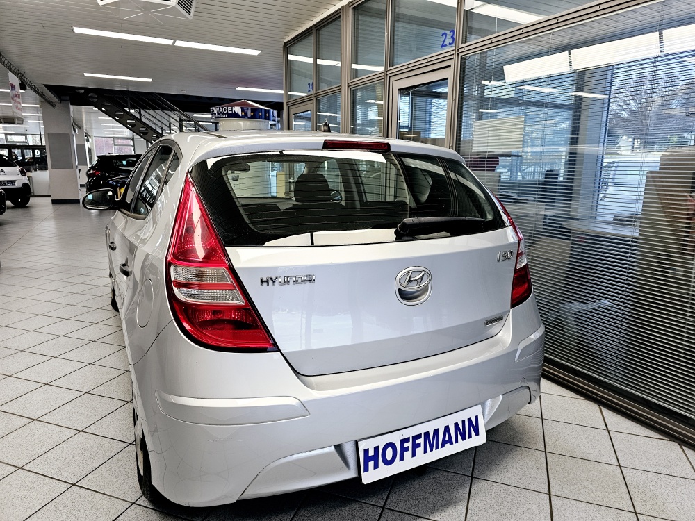 Hyundai i30  bei Hoffmann Automobile in Wolfsburg kaufen und sofort mitnehmen - Bild 4