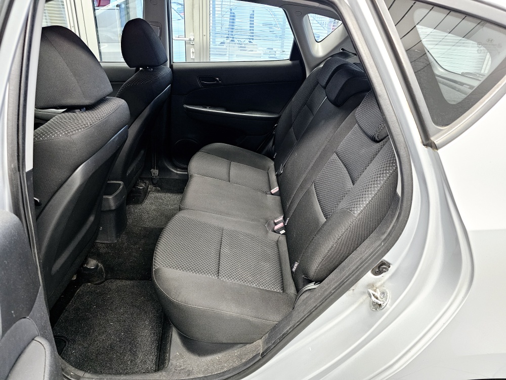 Hyundai i30  bei Hoffmann Automobile in Wolfsburg kaufen und sofort mitnehmen - Bild 5