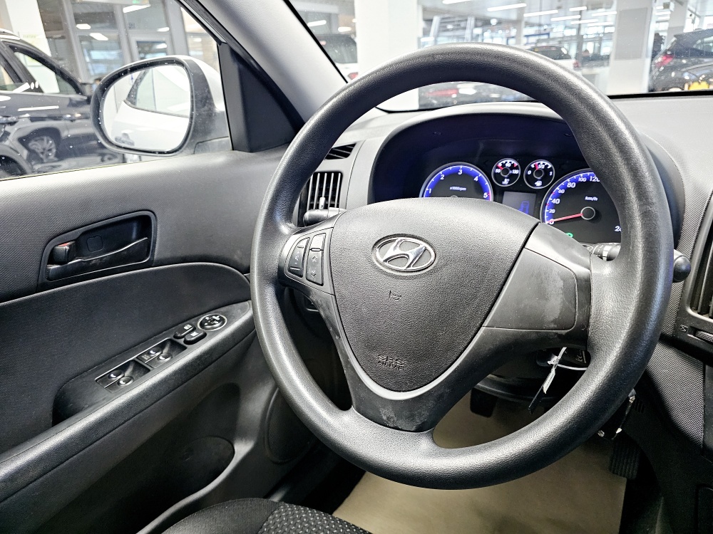 Hyundai i30  bei Hoffmann Automobile in Wolfsburg kaufen und sofort mitnehmen - Bild 9