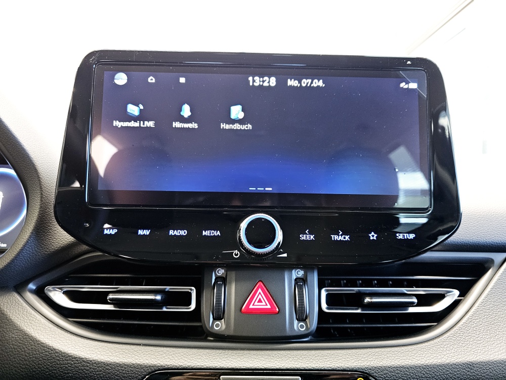 Hyundai i30 Kombi  bei Hoffmann Automobile in Wolfsburg kaufen und sofort mitnehmen - Bild 14