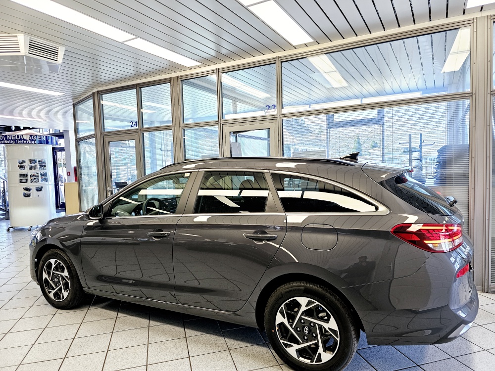 Hyundai i30 Kombi  bei Hoffmann Automobile in Wolfsburg kaufen und sofort mitnehmen - Bild 23
