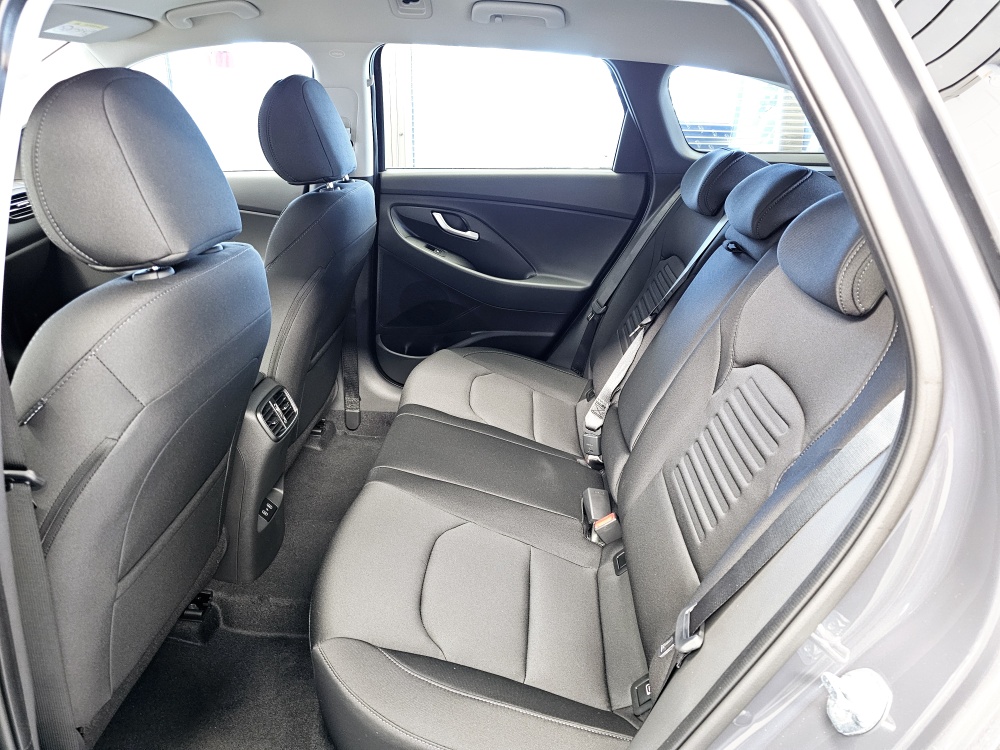 Hyundai i30 Kombi  bei Hoffmann Automobile in Wolfsburg kaufen und sofort mitnehmen - Bild 5