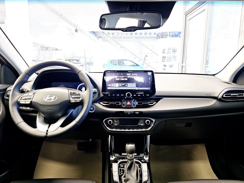 Hyundai i30 Kombi  bei Hoffmann Automobile in Wolfsburg kaufen und sofort mitnehmen - Bild 6