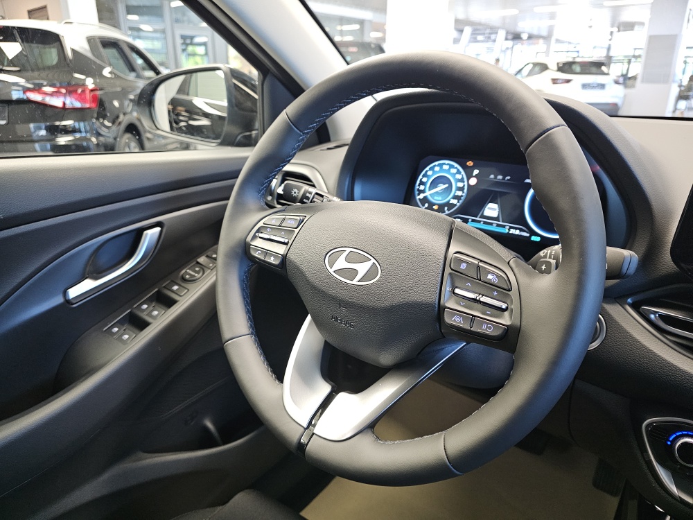 Hyundai i30 Kombi  bei Hoffmann Automobile in Wolfsburg kaufen und sofort mitnehmen - Bild 13