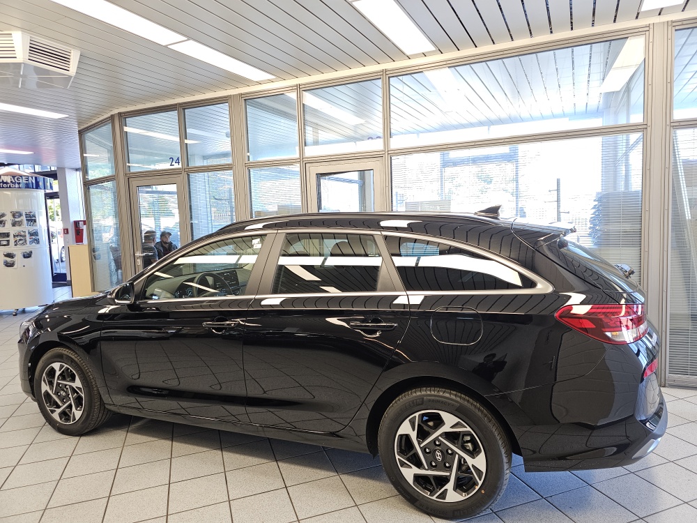 Hyundai i30 Kombi  bei Hoffmann Automobile in Wolfsburg kaufen und sofort mitnehmen - Bild 18
