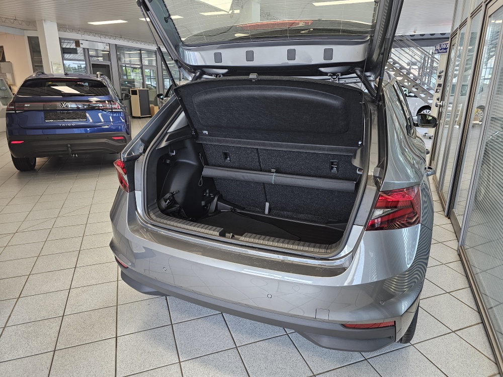 Skoda Fabia  bei Hoffmann Automobile in Wolfsburg kaufen und sofort mitnehmen - Bild 2
