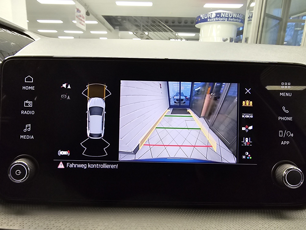 Skoda Fabia  bei Hoffmann Automobile in Wolfsburg kaufen und sofort mitnehmen - Bild 14