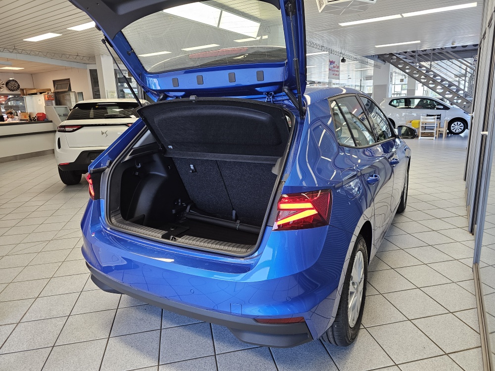 Skoda Fabia  bei Hoffmann Automobile in Wolfsburg kaufen und sofort mitnehmen - Bild 2