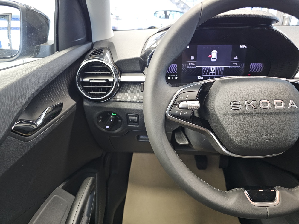 Skoda Fabia  bei Hoffmann Automobile in Wolfsburg kaufen und sofort mitnehmen - Bild 15