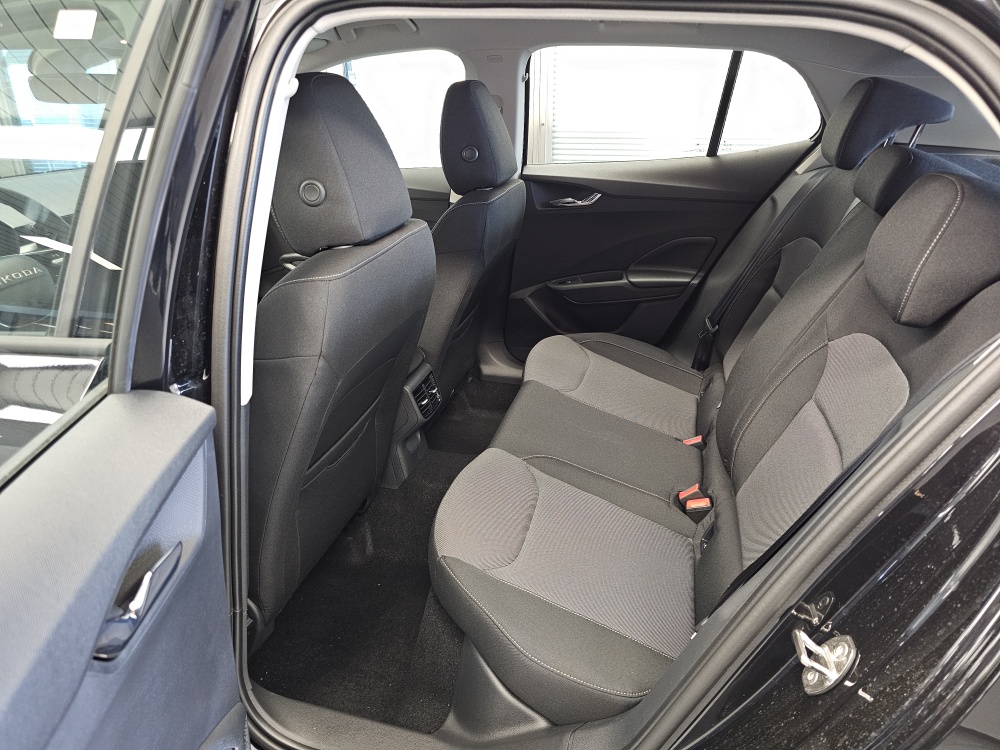 Skoda Fabia  bei Hoffmann Automobile in Wolfsburg kaufen und sofort mitnehmen - Bild 4