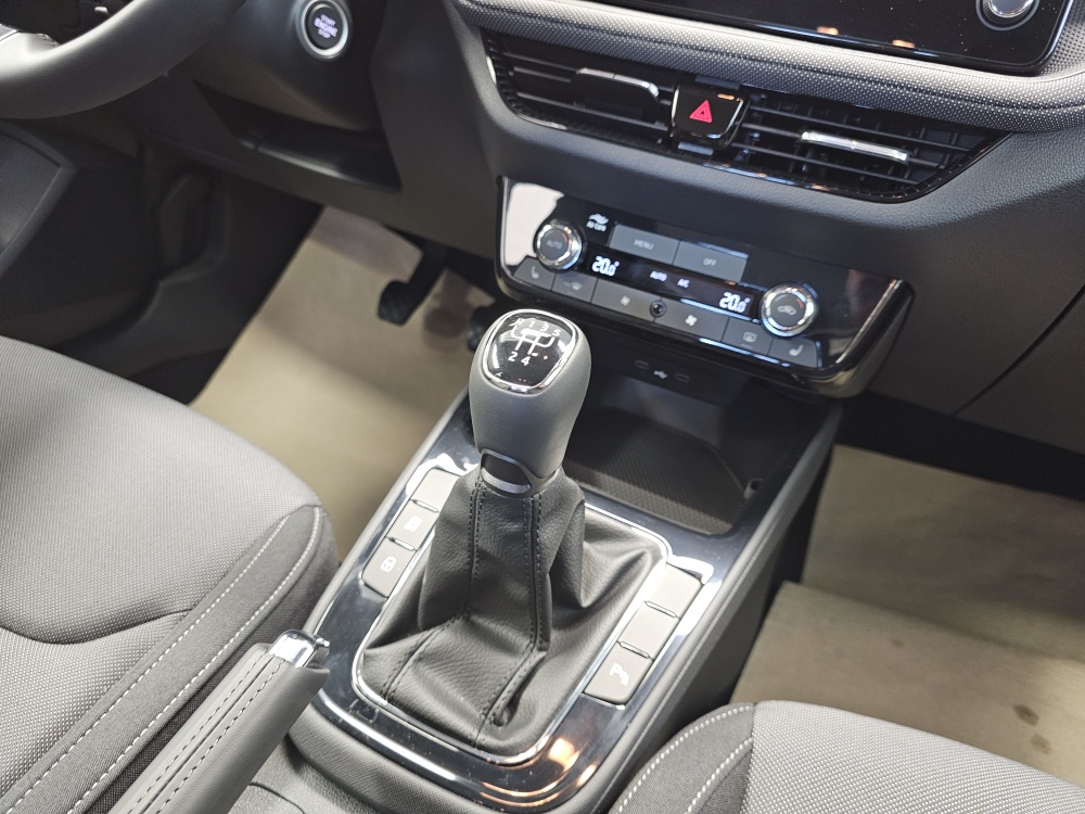 Skoda Fabia  bei Hoffmann Automobile in Wolfsburg kaufen und sofort mitnehmen - Bild 6