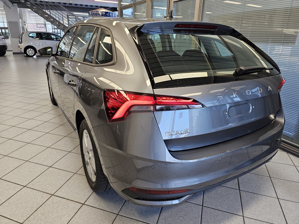 Skoda Scala  bei Hoffmann Automobile in Wolfsburg kaufen und sofort mitnehmen - Bild 3